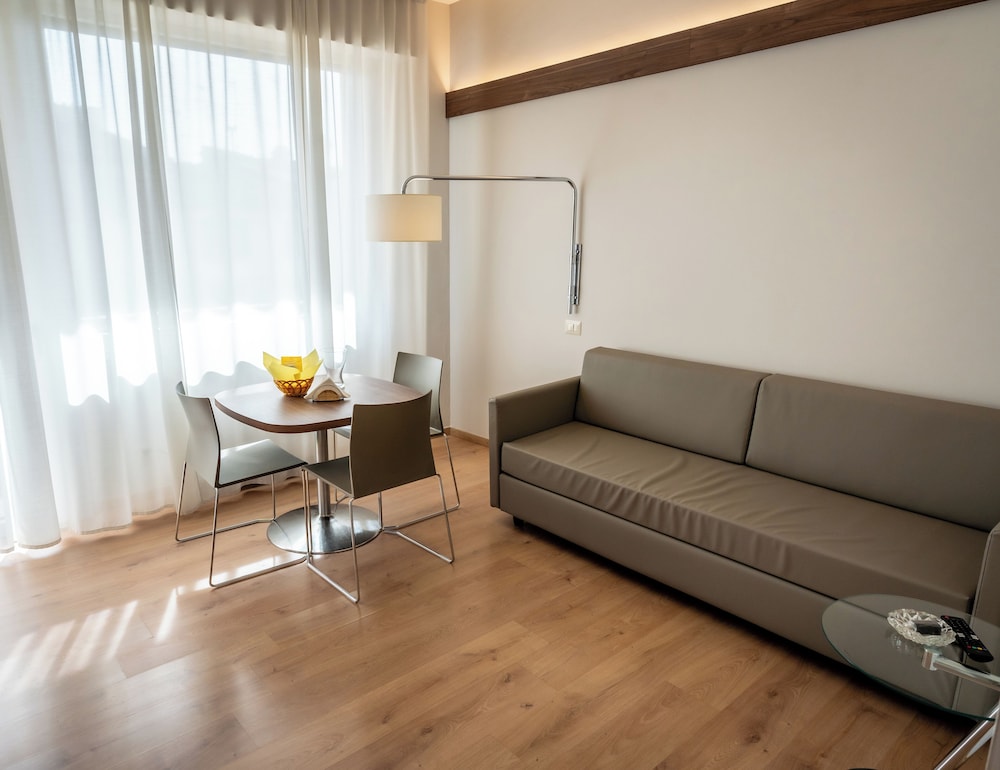 Classic Studio, 1 Double or 2 Twin Beds (2 people), photo 6