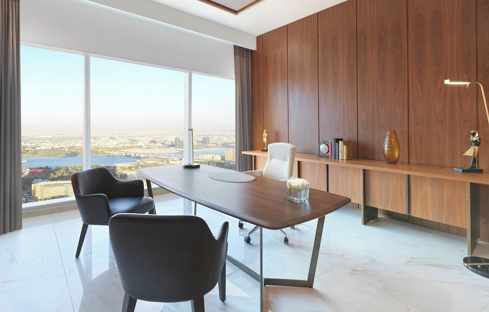 Club Suite, 2 Twin Beds, Club Lounge Access (Imperial) photo 2