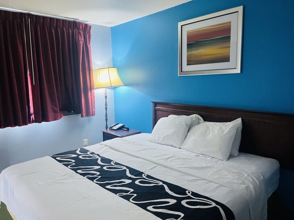 Room, Multiple Beds, Accessible, Non Smoking - Photo 1
