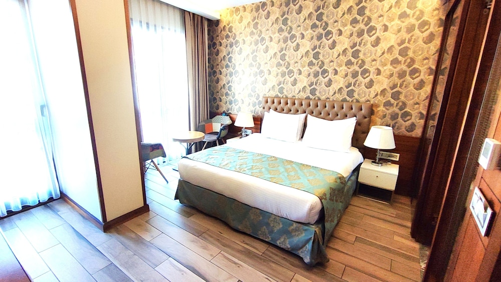 Standard Double or Twin Room photo 2