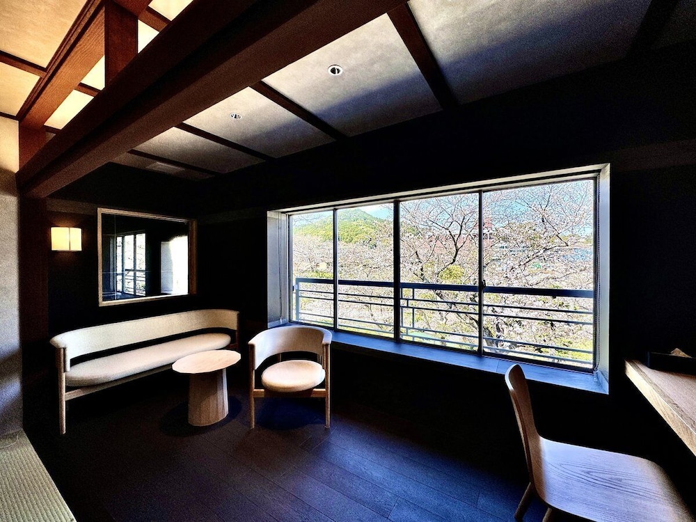 High-grade Japanese-Western room with hot spring "Kiren" -Mokuren photo 3