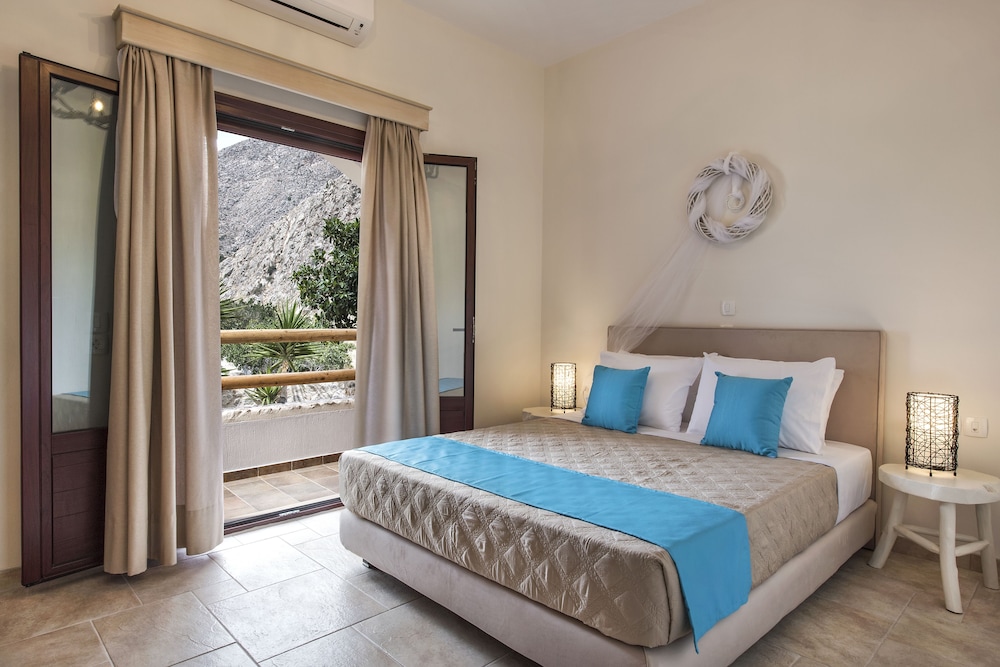 Superior Villa, 2 Bedrooms (Kiki)