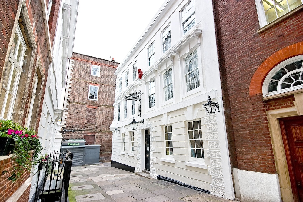 Eldon Chambers Flat 1 photo 3