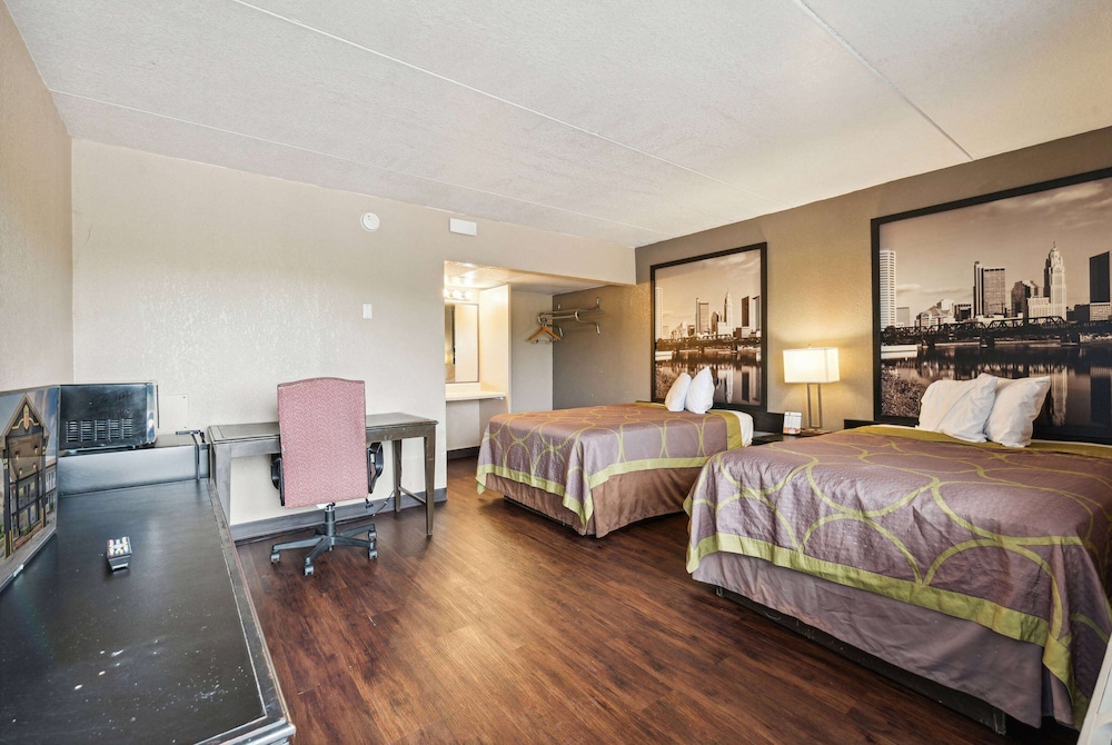 Room, 2 Double Beds, Non Smoking, Refrigerator & Microwave photo 1