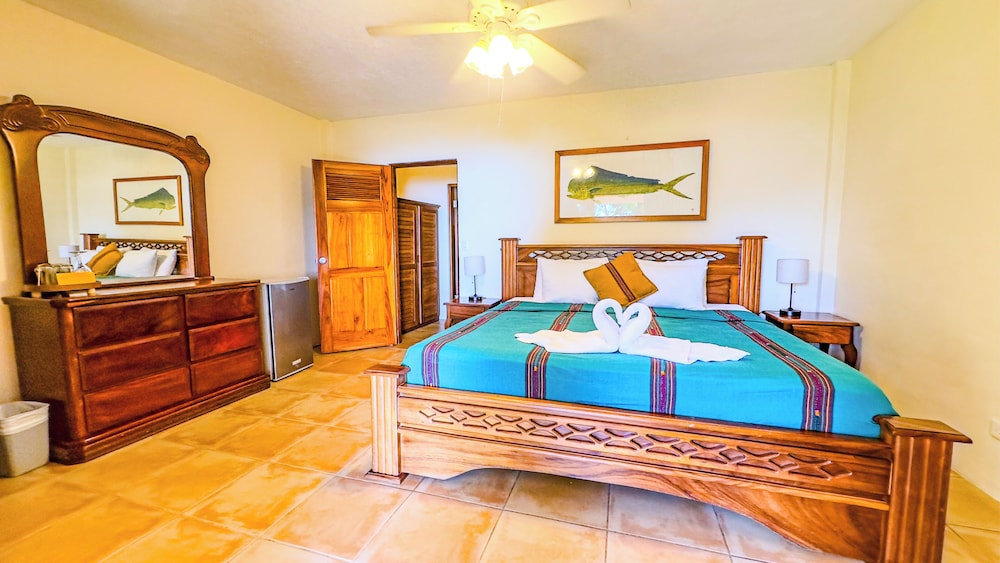 Family Room, 2 Bedrooms, Ocean View