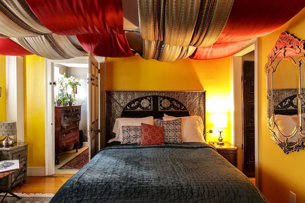 Room, 1 Queen Bed photo 1