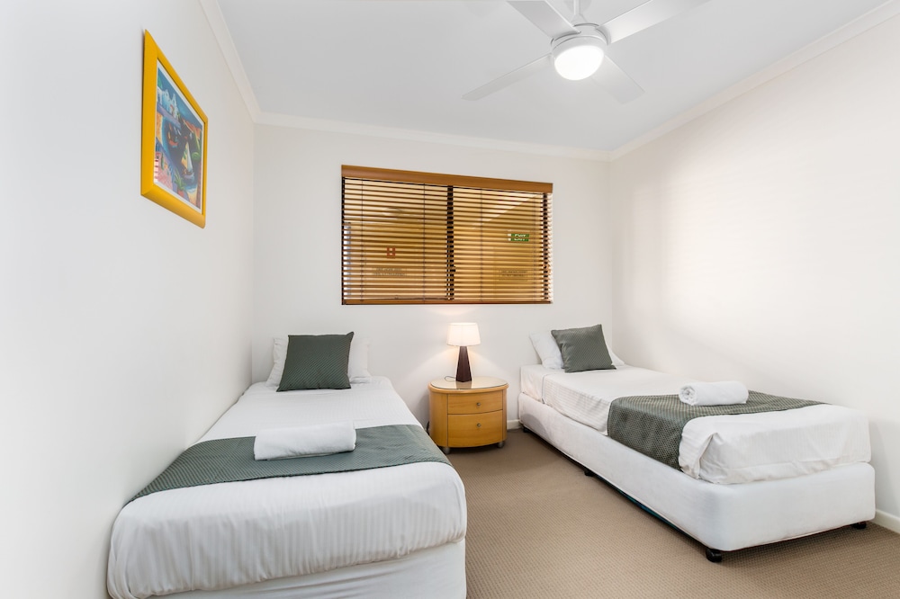 2 Bedroom Roof Top Apartment photo 3