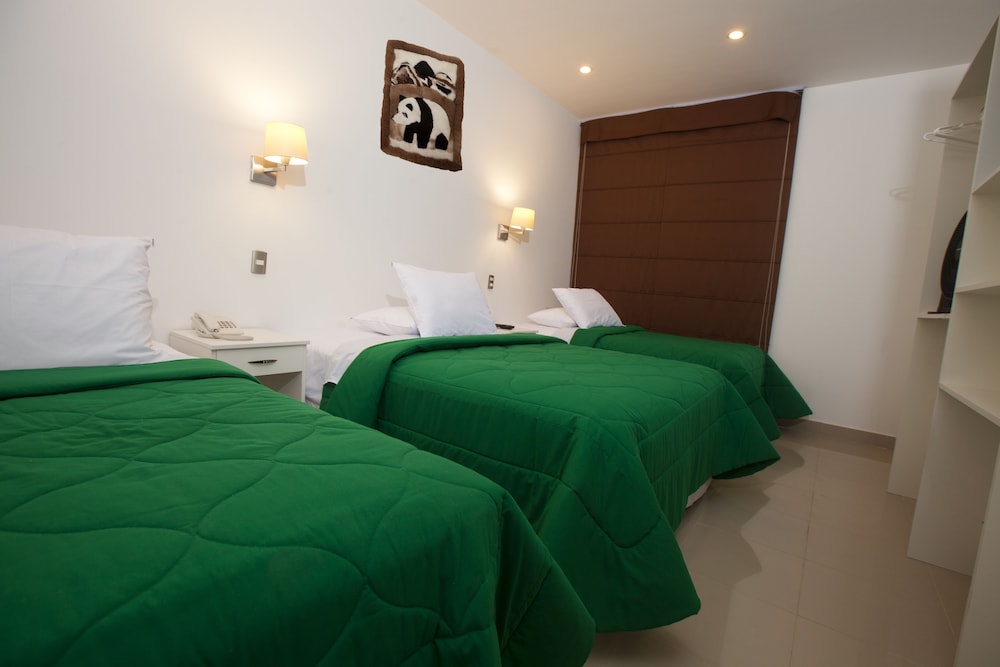 Family Quadruple Room, 1 Bedroom, Private Bathroom photo 1