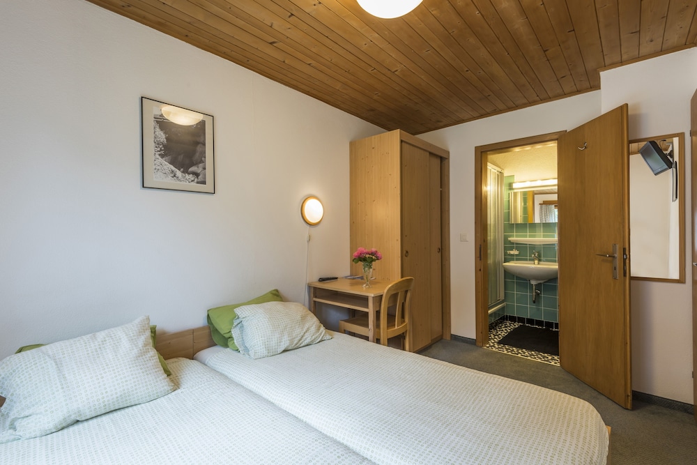 Basic Double Or Twin Room photo 3