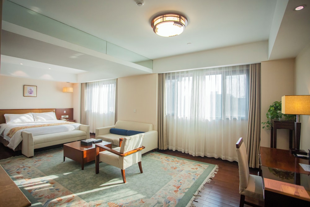 Deluxe Executive Room