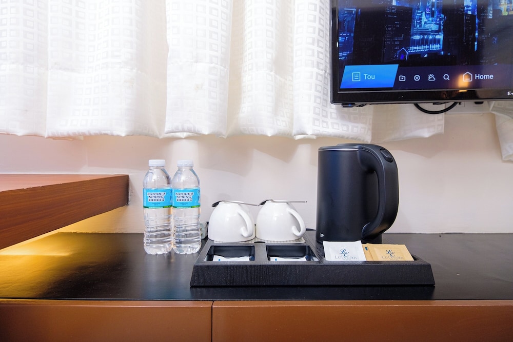 Executive Room - Photo 10