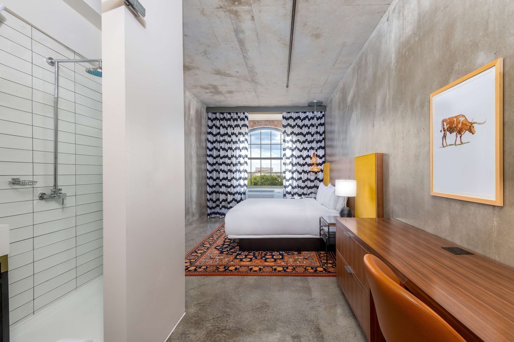 Room, 1 King Bed (Nylo Loft) - Photo 3