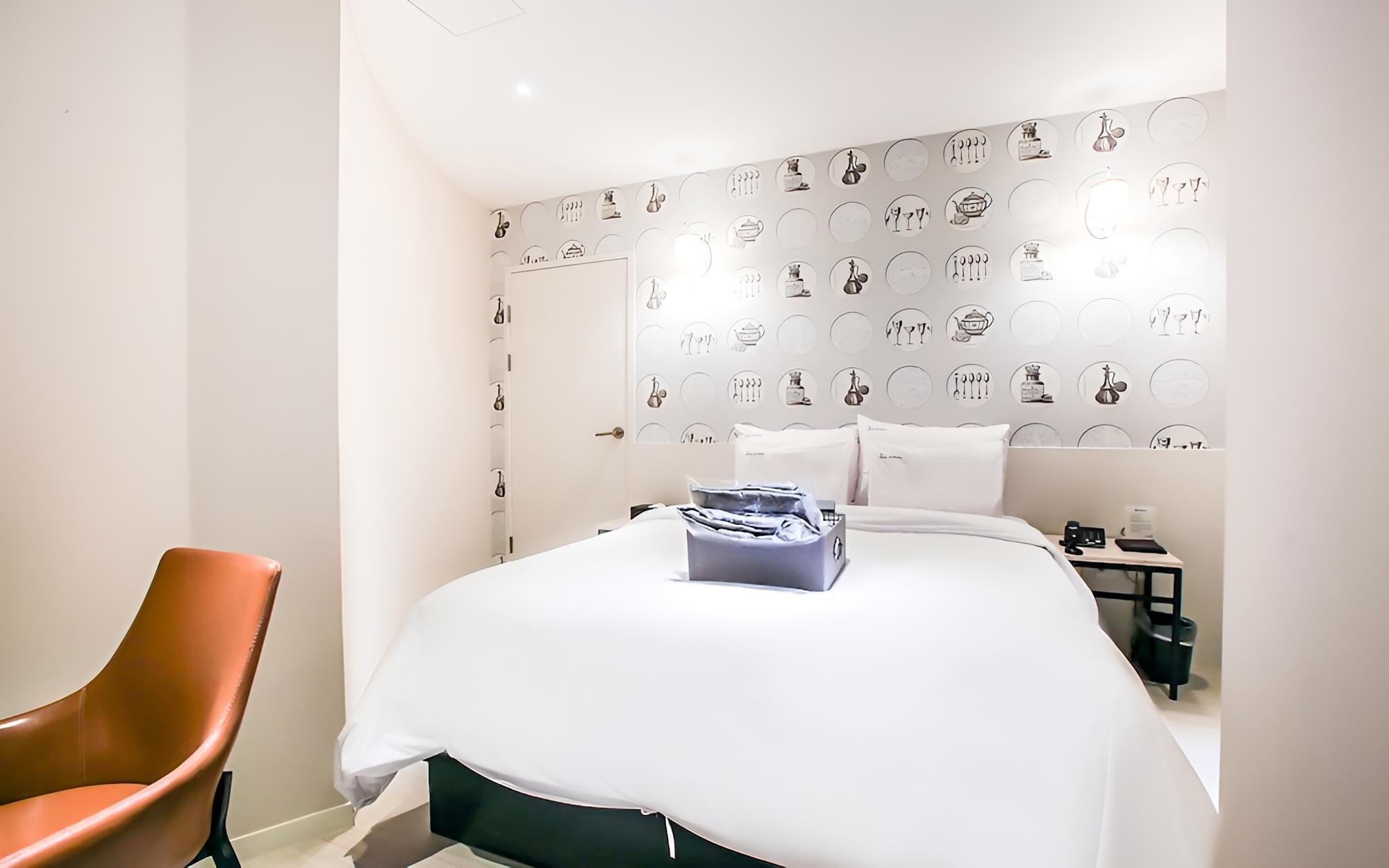 Room (Late Night Special Rate - Lake View)