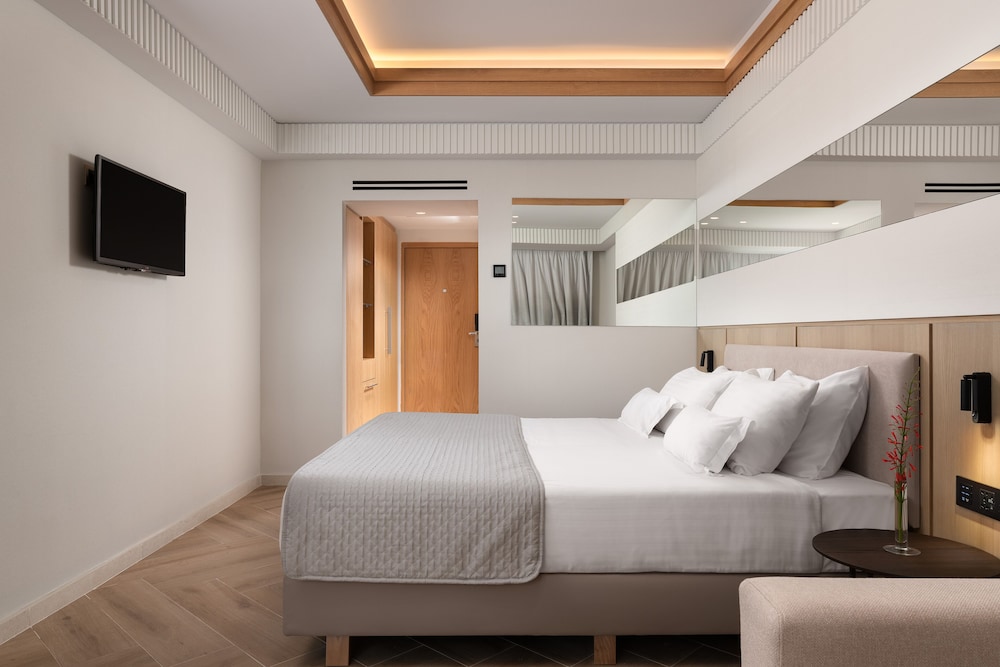 Superior Room, City View photo 3