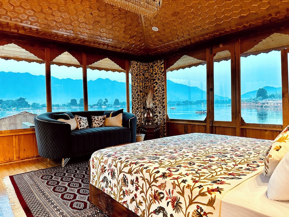 Luxury Room