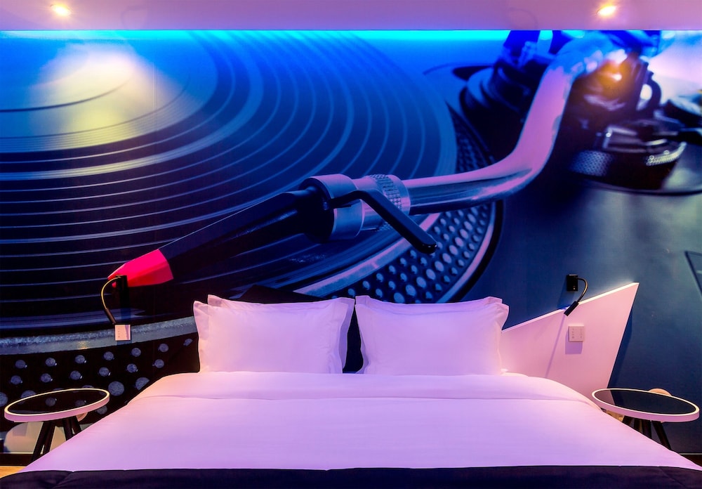 Double Room (Melody)