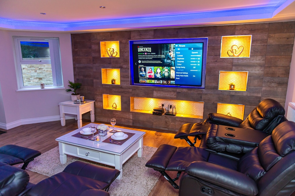 Executive Apartment, Accessible, Private Bathroom (Jacuzzi - Apartment 1) - Photo 66