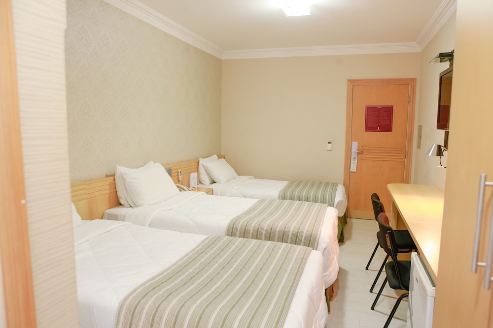Deluxe Triple Room - Photo 1