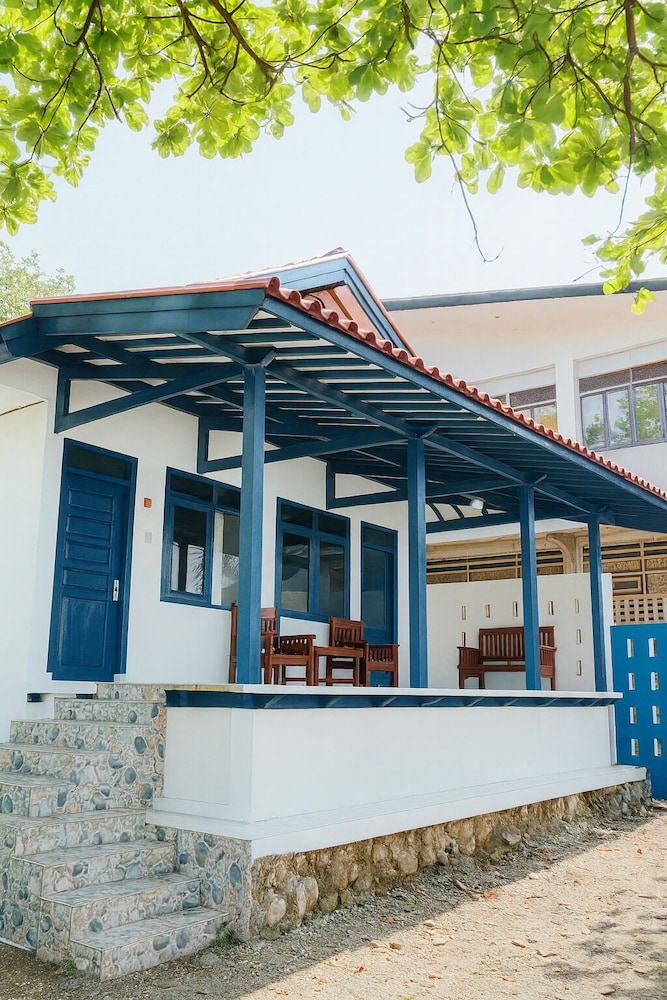Basic Bungalow, Balcony, Beach View