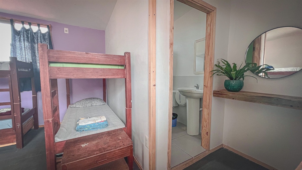 Standard Shared Dormitory, Women only, Ensuite photo 1