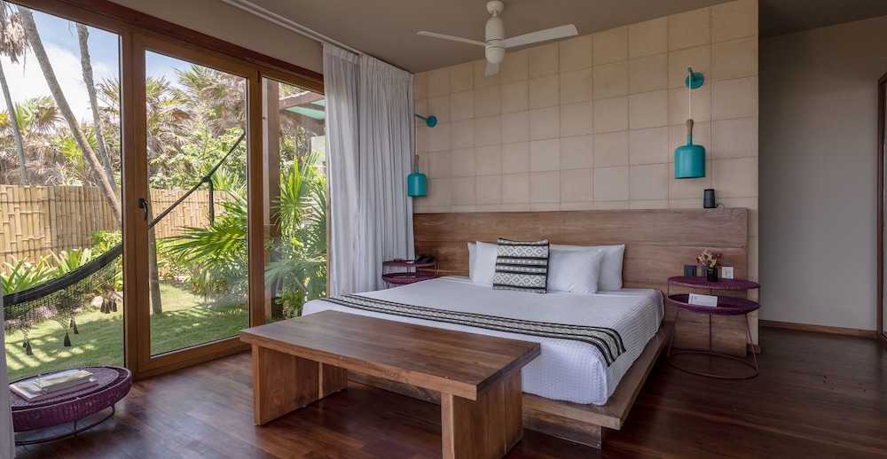 Sea Front Room With Refreshing Plunge Pool