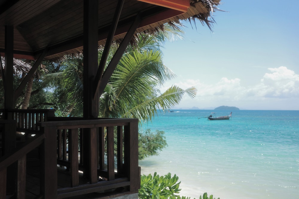 Beach Front Bungalow - Air Conditioning