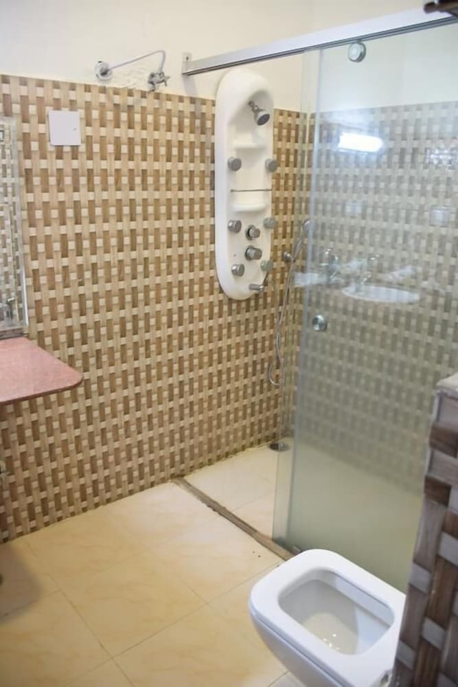 Deluxe Room - Photo 2