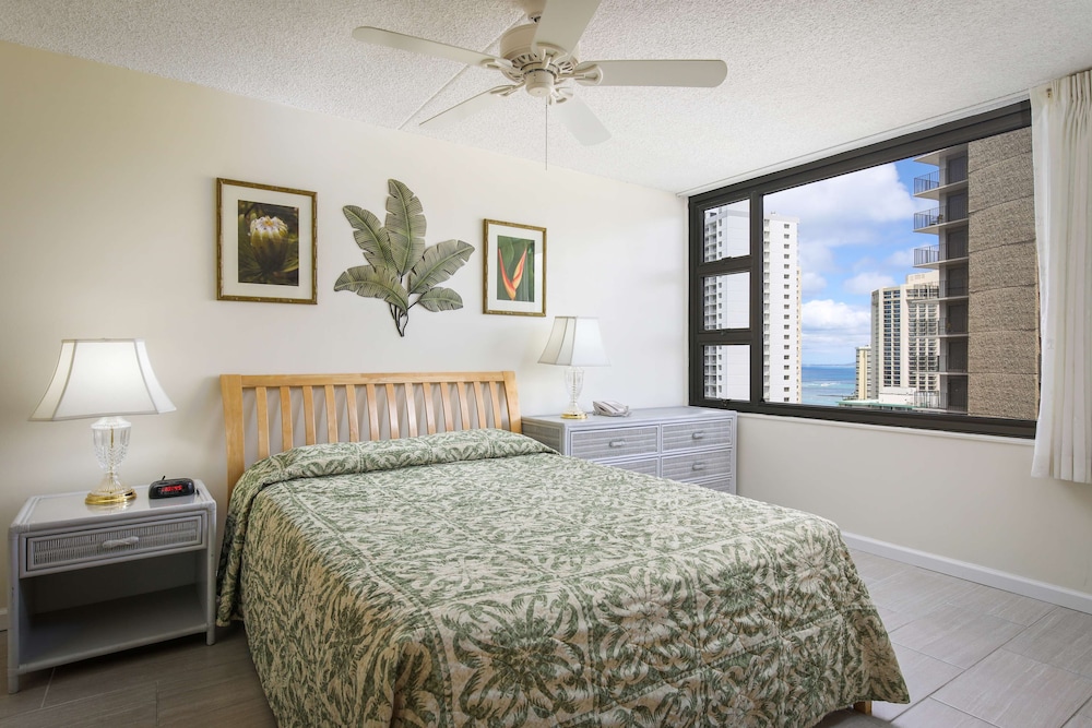 Room, 1 Bedroom, Partial Ocean View - Photo 3