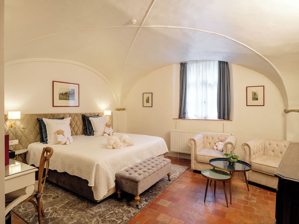 Deluxe Double Room, Canal View - Photo 2
