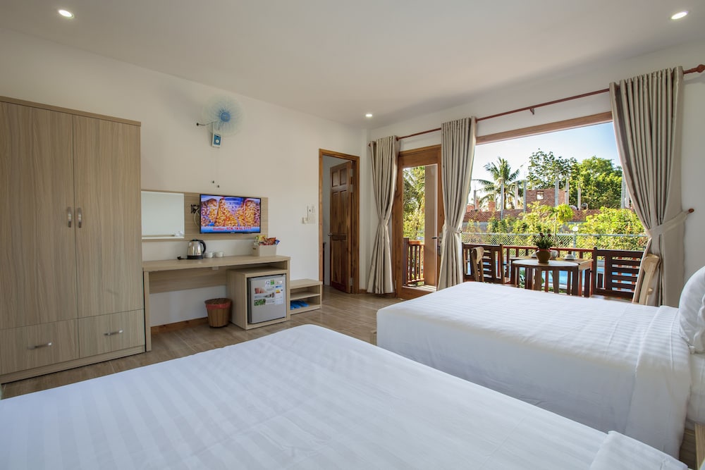 Standard Triple Room, Smoking, Kitchen