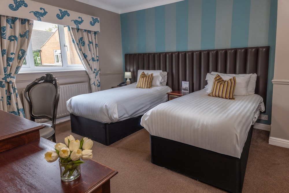 Standard Room, 2 Twin Beds, Non Smoking - Photo 1