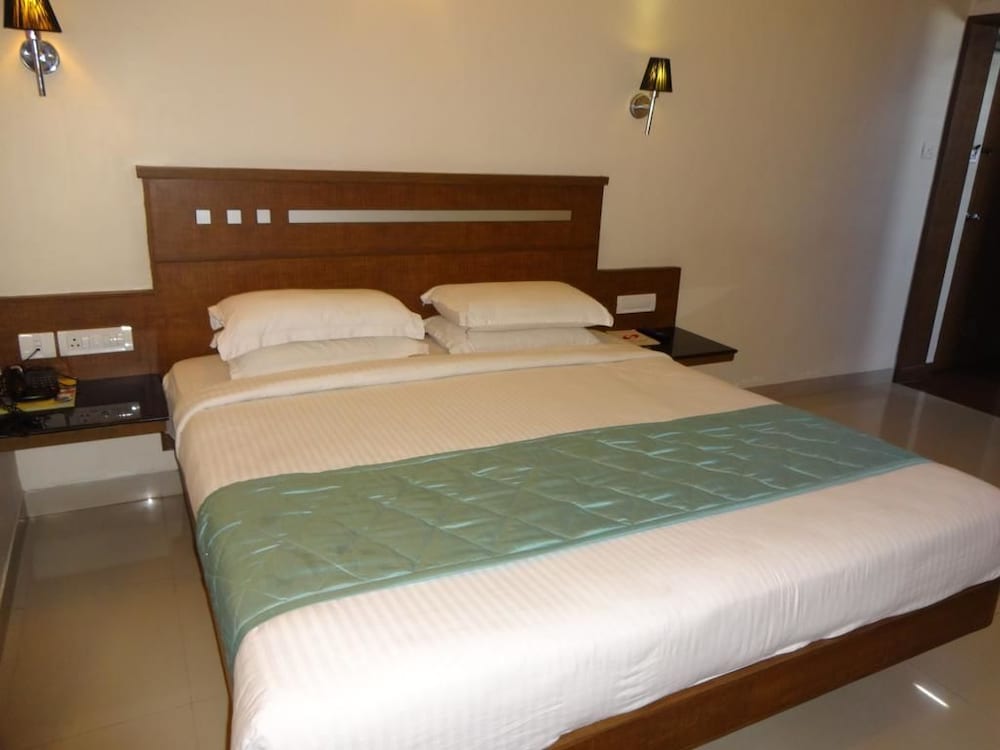 Executive Twin Room, Accessible, Non Smoking photo 2