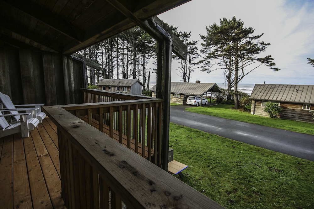 Cabin, 2 Queen Beds, Accessible (Duplex, not standalone) photo 3