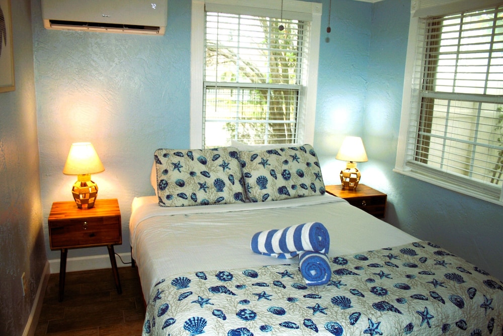 One Bedroom Cottage #1835
