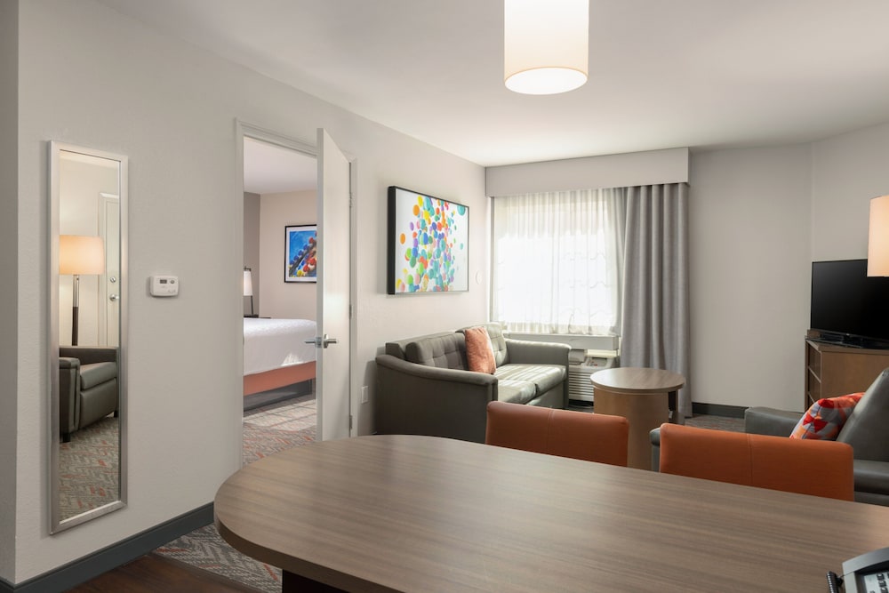 Suite, 1 Bedroom, Accessible (Roll-In Shower) - Photo 7