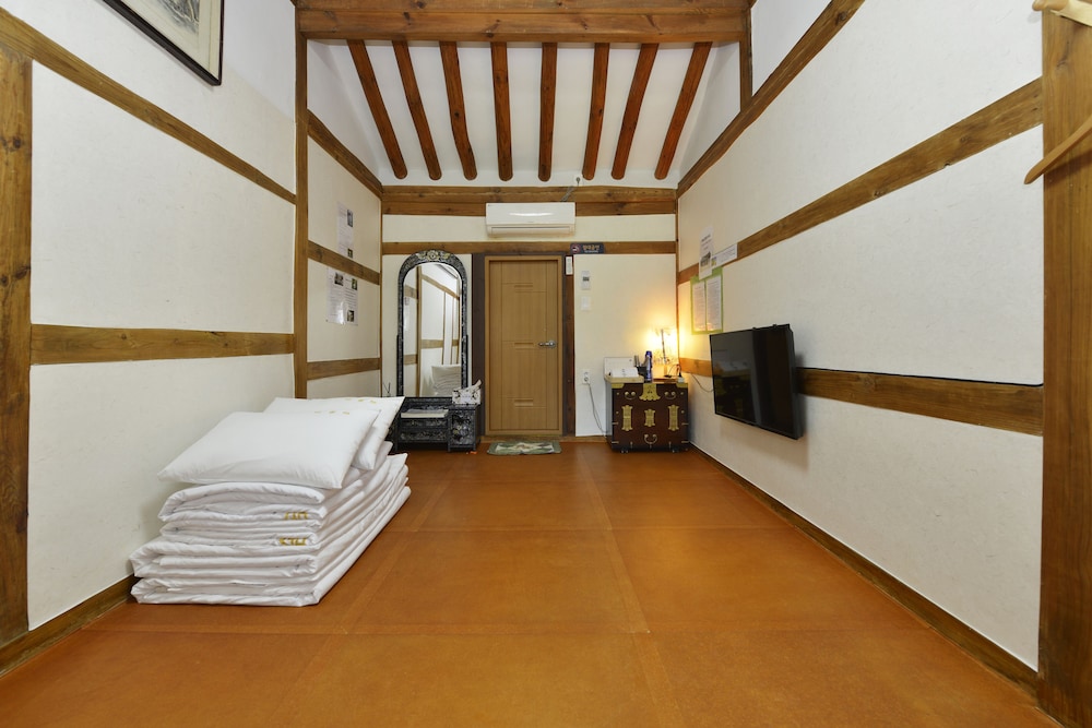 Traditional Twin Room (Ondol, 22sqm) - Photo 1