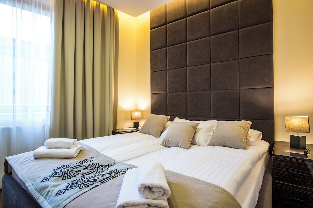 Exclusive Apartment (005 with SPA, Pool access)