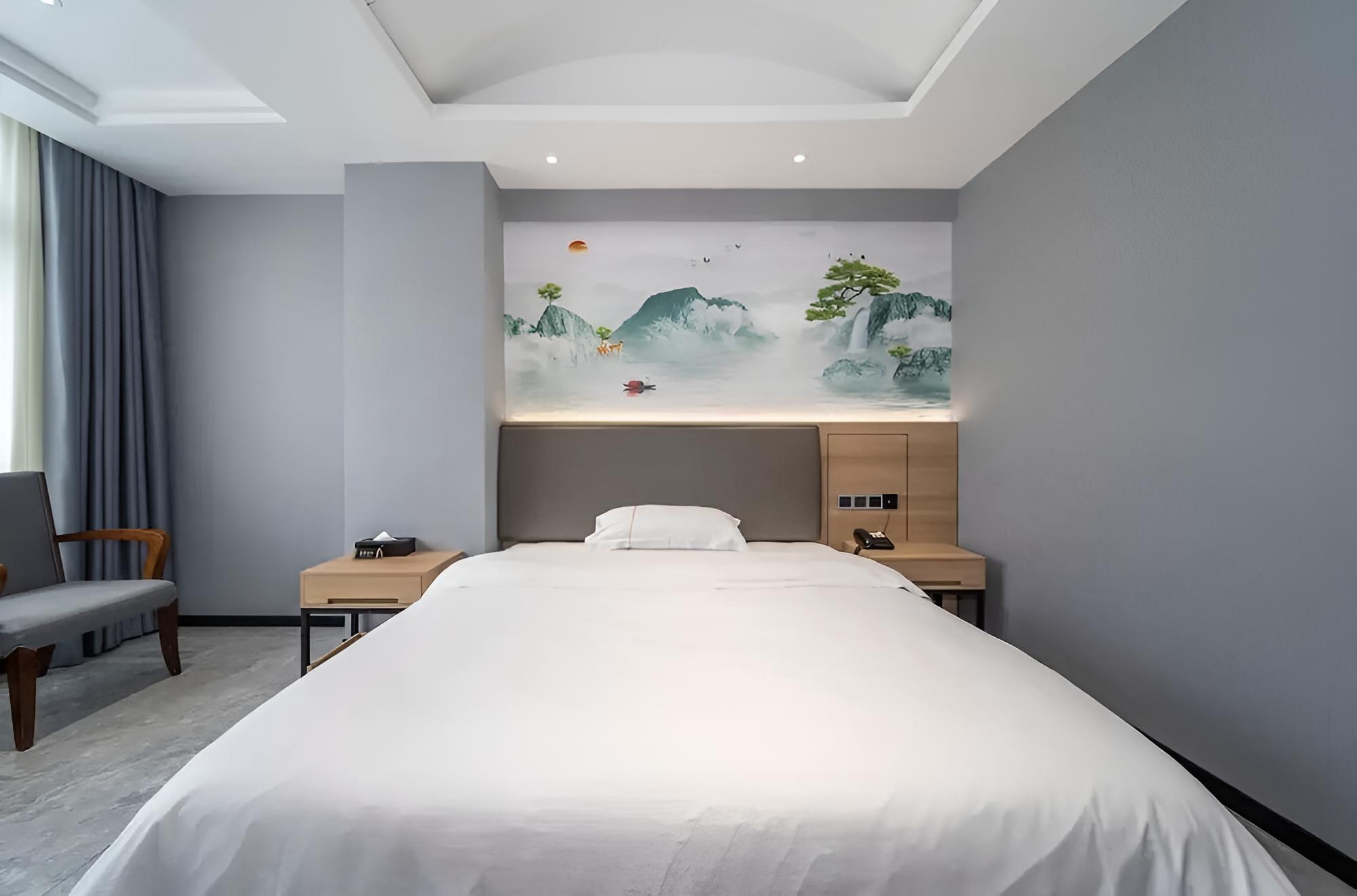 Luxury Room, 1 Queen Bed photo 2
