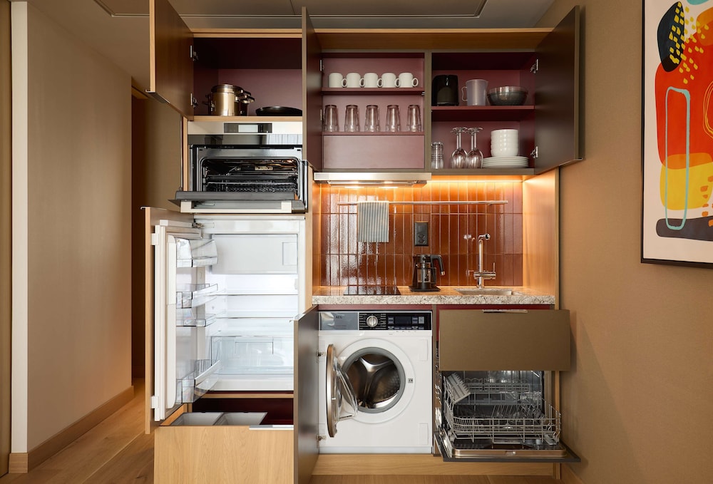 Family Apartment, 1 Bedroom - Photo 4