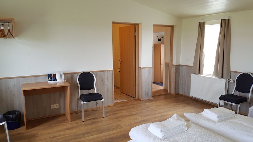 Standard Quadruple Room, Private Bathroom photo 3