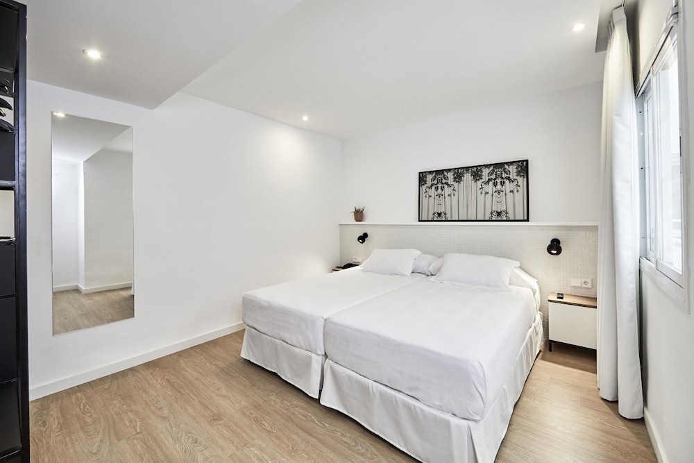 Junior Suite, Balcony (2 adults + 2 children) photo 2