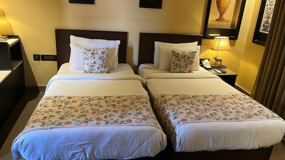 Evoke Twin room
