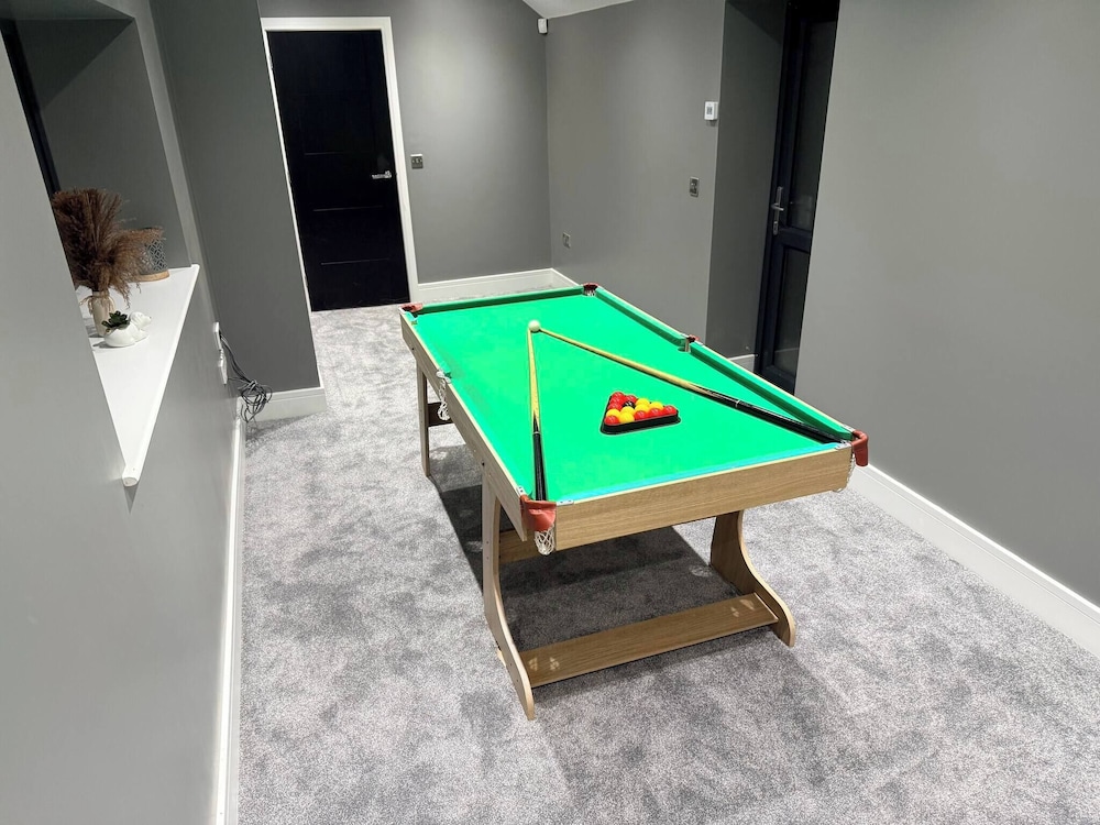 Luxury Home 5 Bedroom 3 Bathroom Games Room Parking, Foto 28