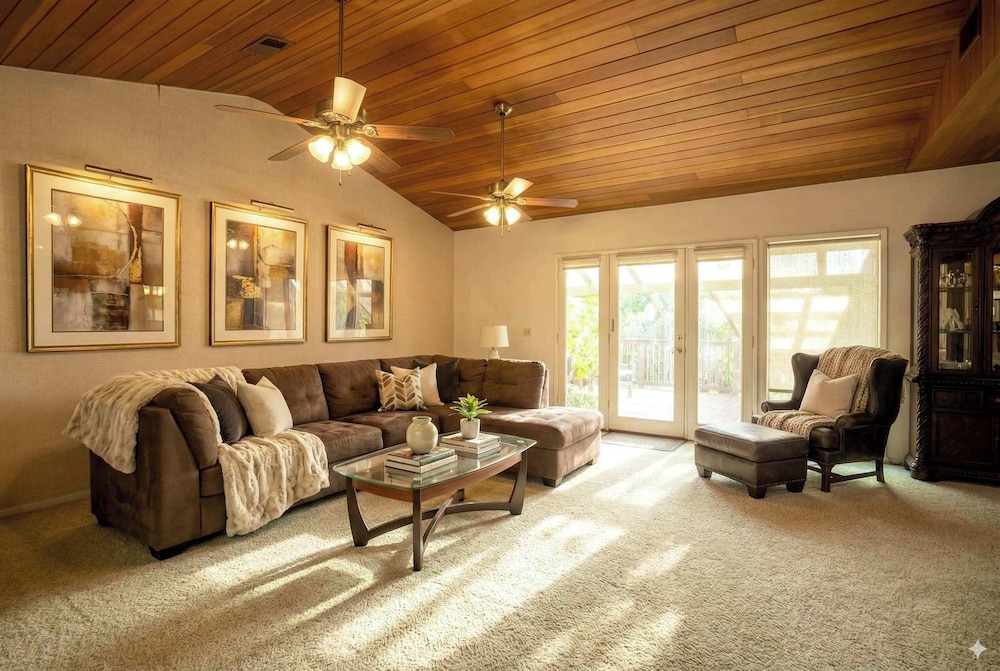 Mid-century Ojai Escape Hot Tub Serene Garden, 写真 3