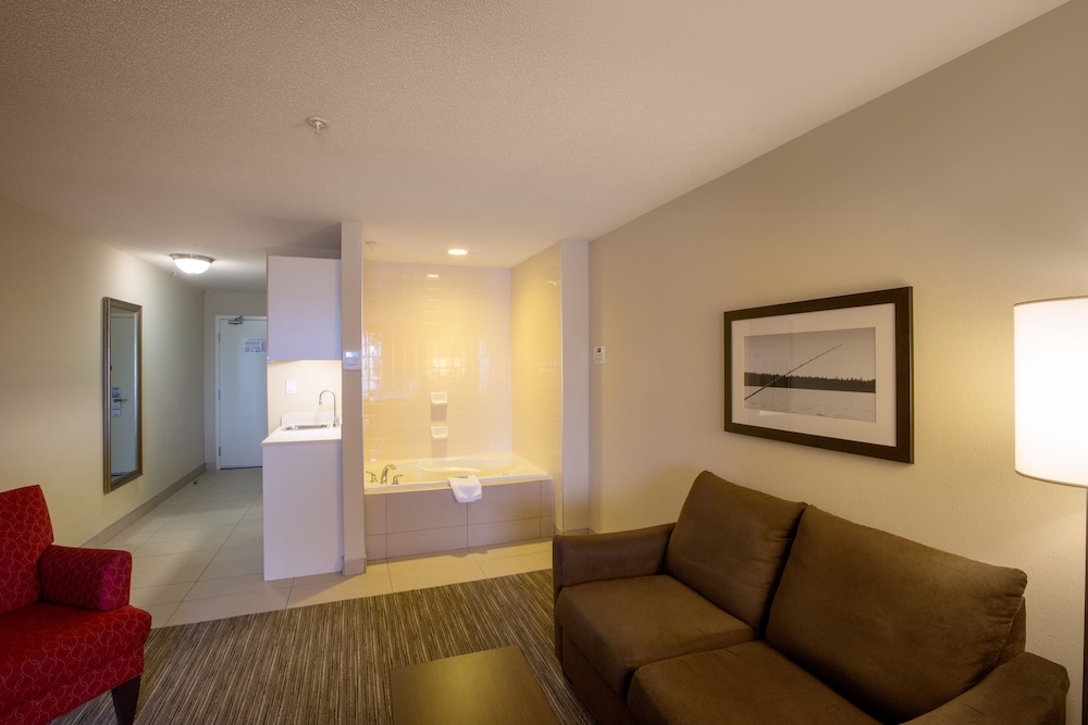Suite, 1 King Bed, Jetted Tub