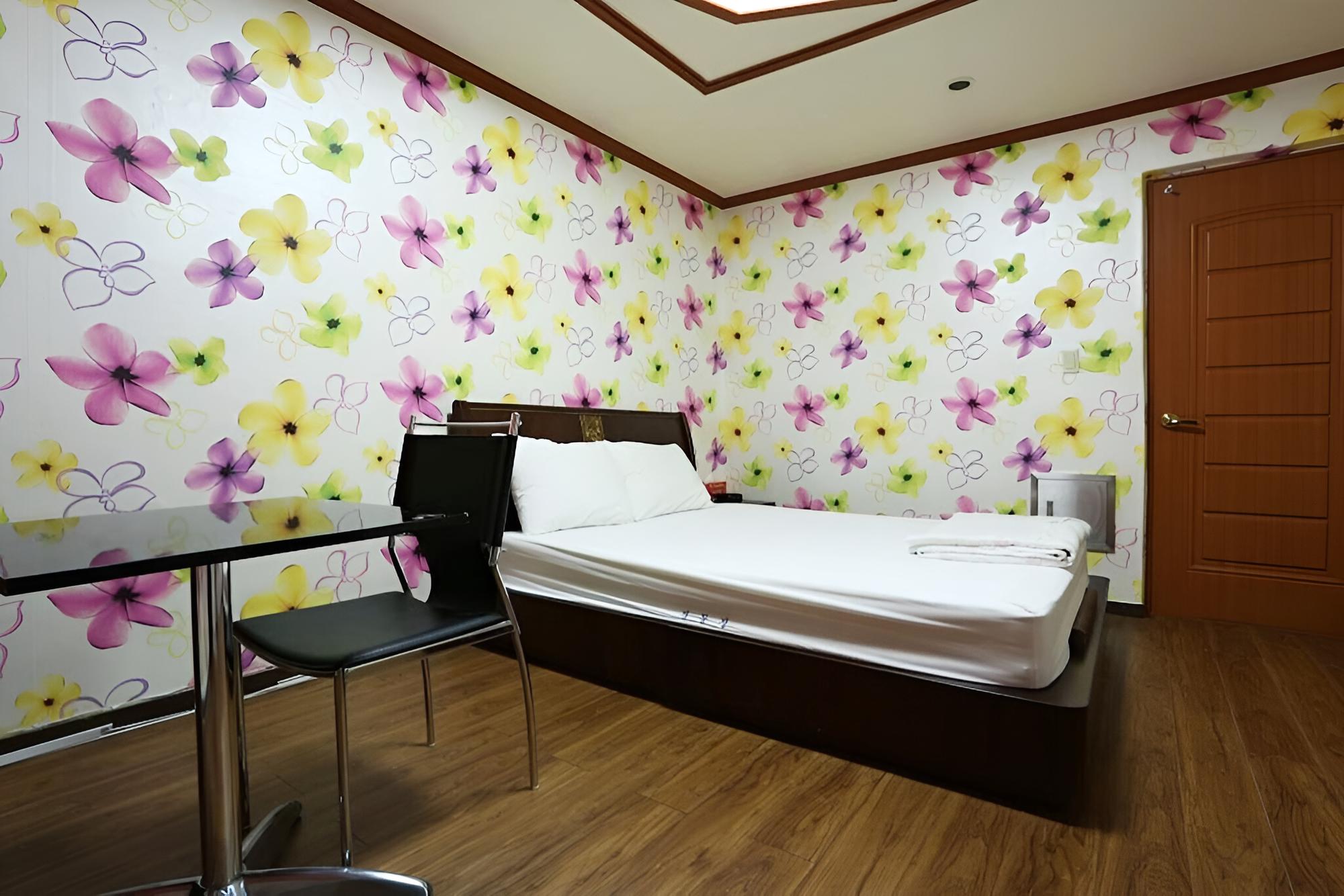 Room (Special Room) - Photo 1