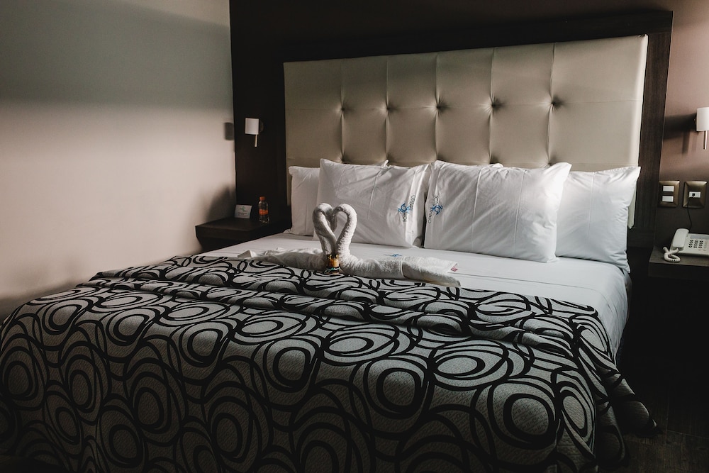 Double Room, 1 King Bed photo 1