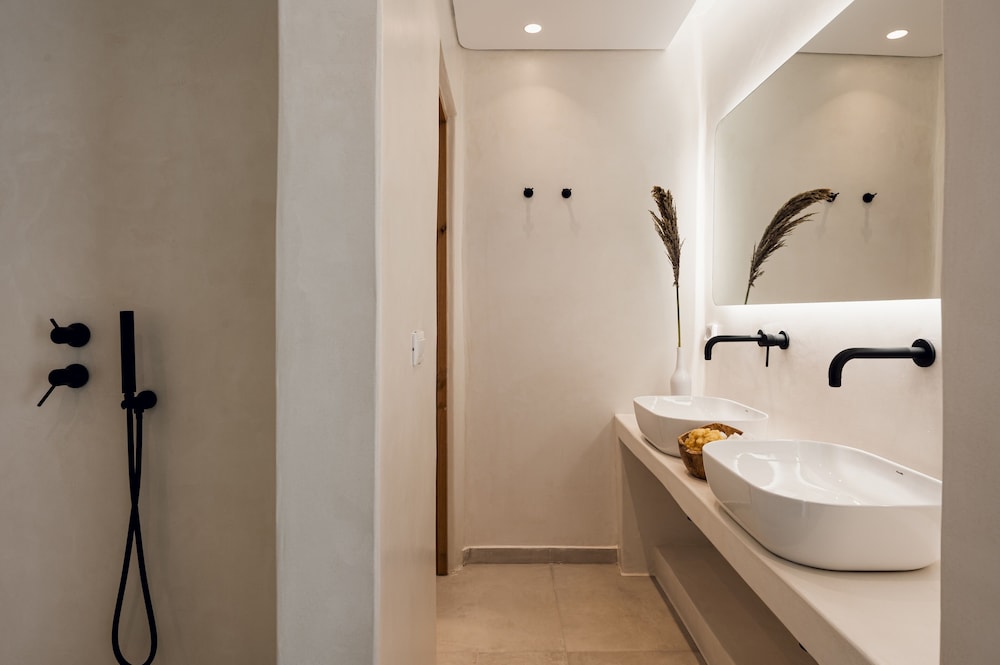 Adjoining Sea View Maisonettes w. 2 Private Pools photo 2