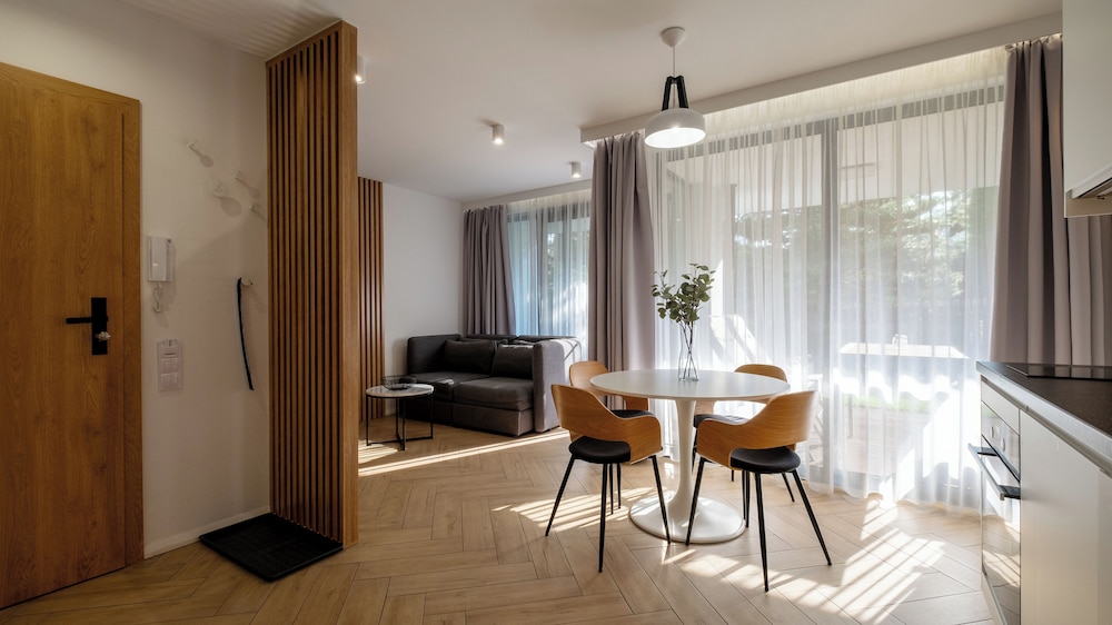 Apartment (D24) photo 1