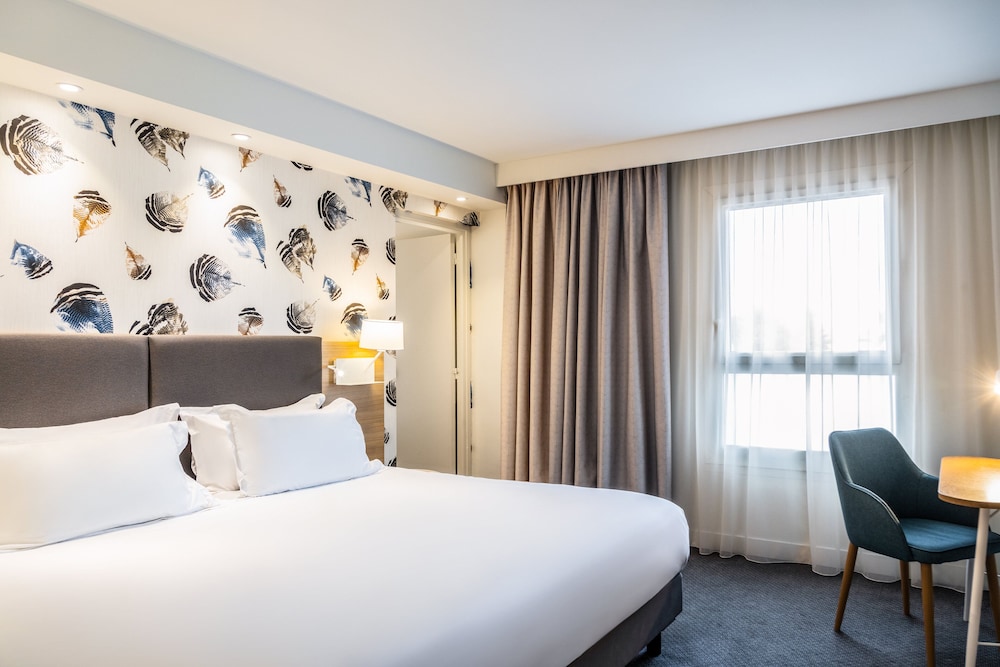 Standard Room, Multiple Beds - Photo 5